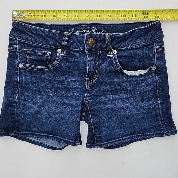 American Eagle Women's Stretch Blue Dark Wash Denim Jean Shorts Size 2 - Picture 13 of 15